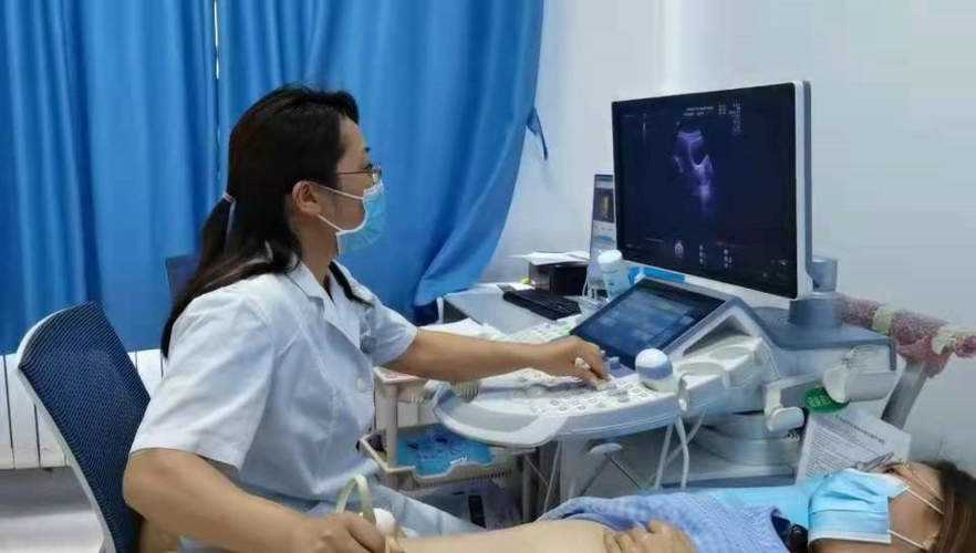 广州优质代母 广州试管婴儿的价格 ‘怀孕初期胎囊在宫腔右侧和怀男女有关系